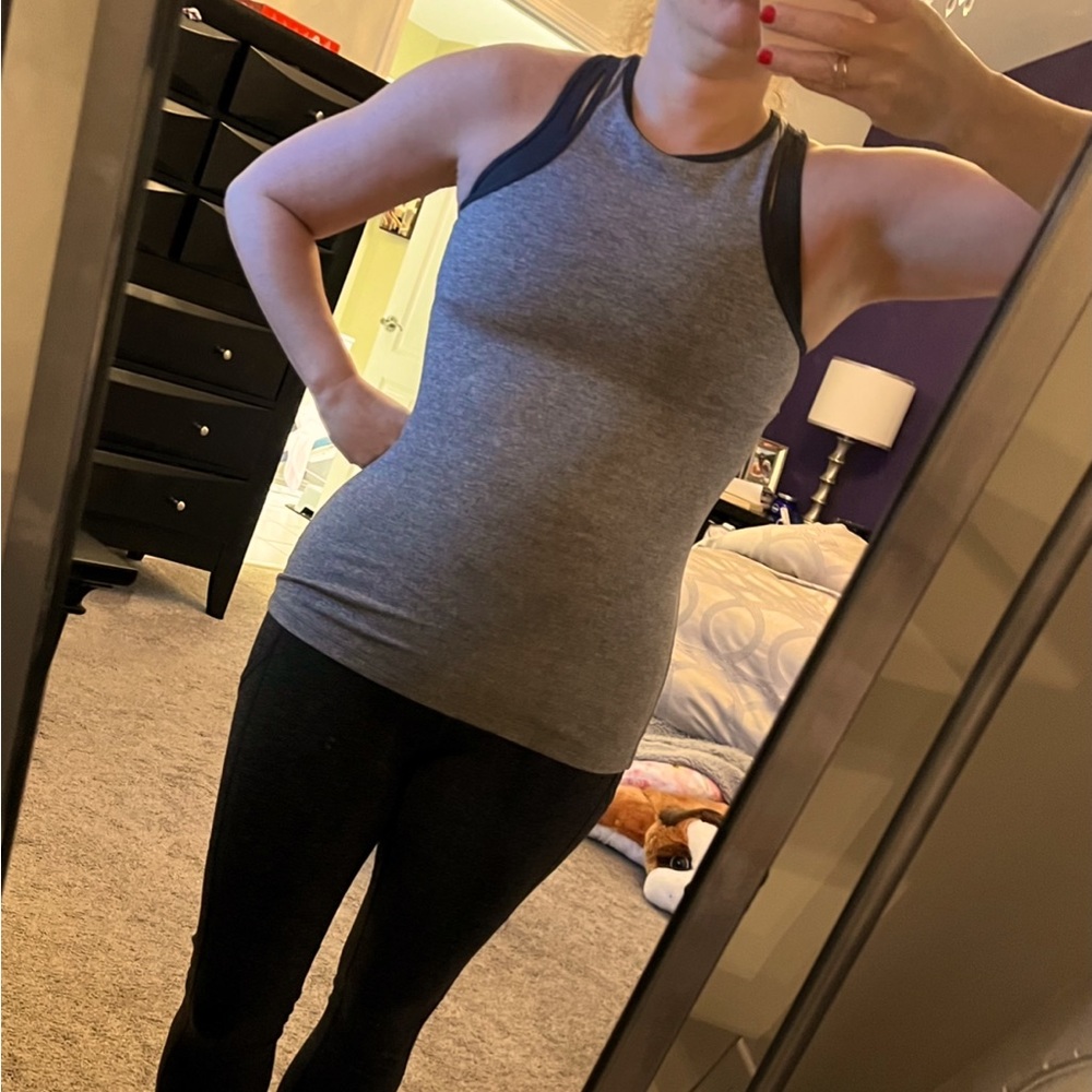 Lululemon tank
